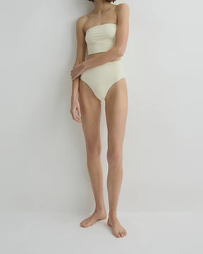 042 Stella Bikini Top - Porcelain.mp4