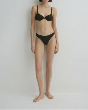 049 Suki Bikini Top - Black.mp4